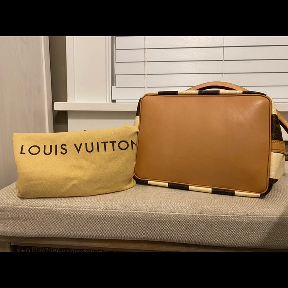 💎 AUTHENTIC LOUIS VUITTON PETIT NOE 💎 - Picture 7 of 9